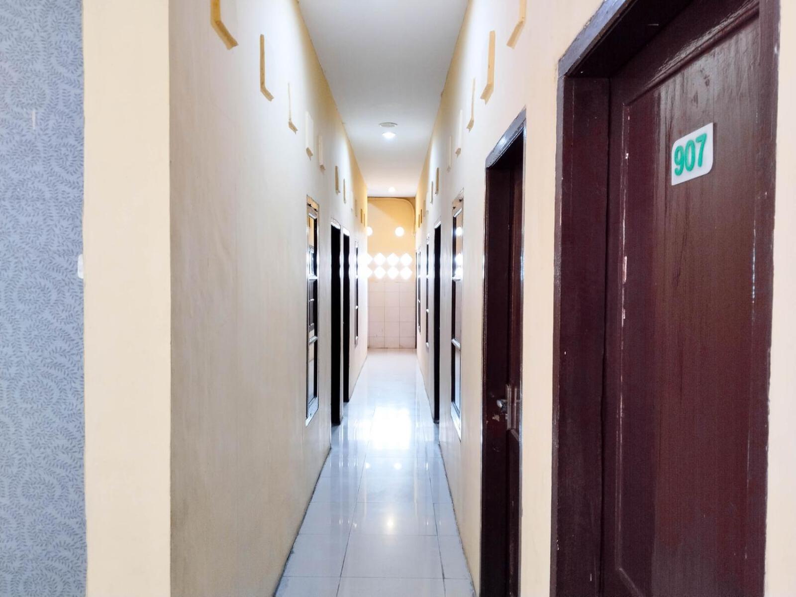 Labuhan Raya Hotel Medan